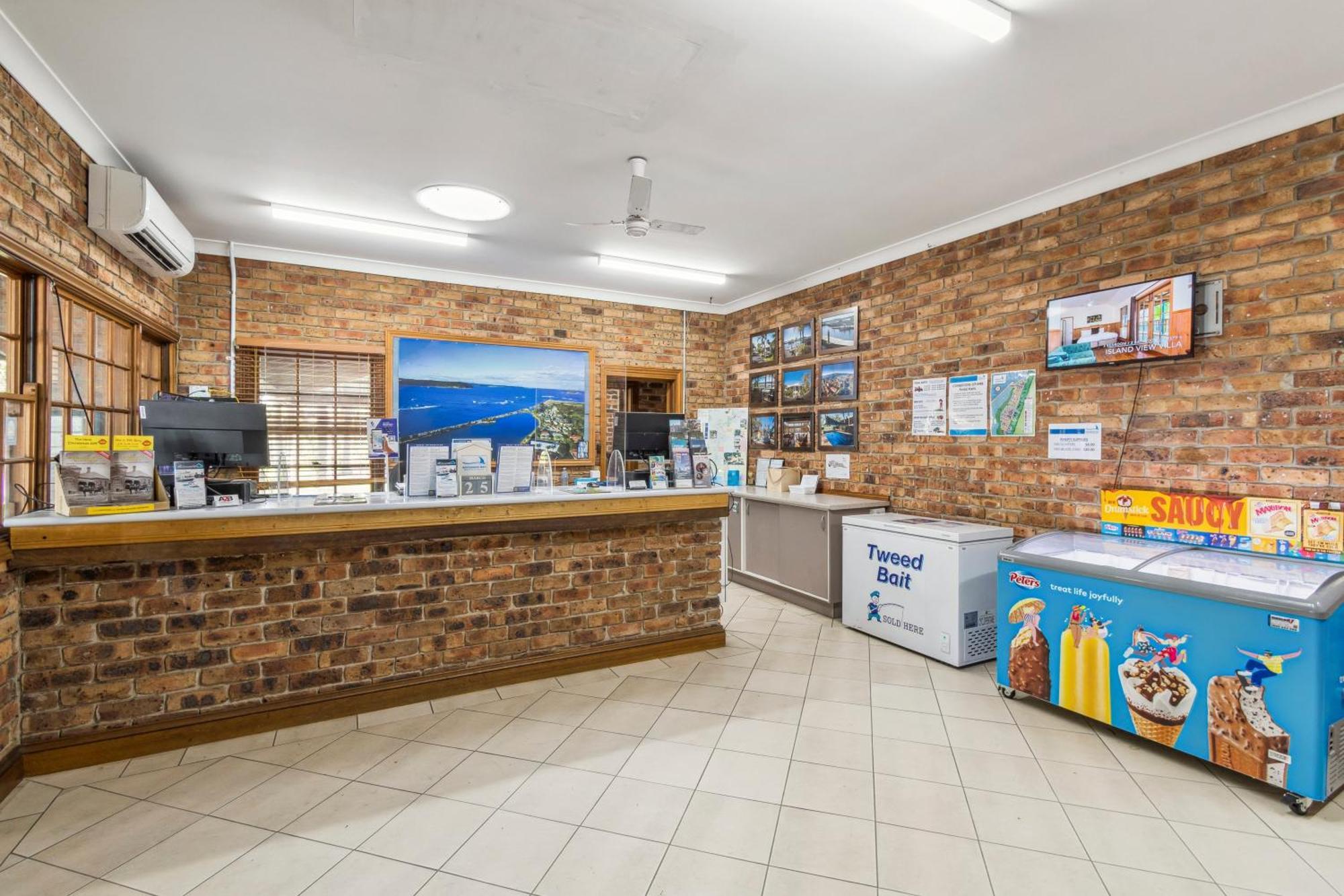 Batemans Bay Marina Resort Bagian luar foto